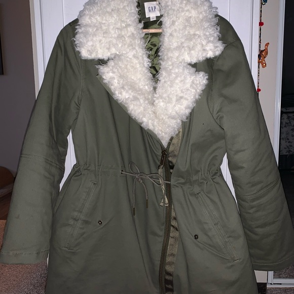 GAP Faux Sheepskin-Lined Coat (Large) - Picture 2 of 4